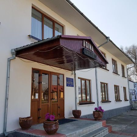 Hotel Adina Riscani Zewnętrze zdjęcie