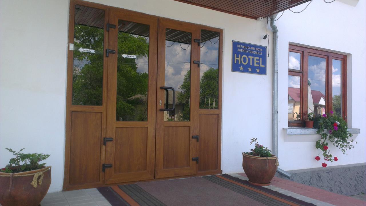 Hotel Adina Riscani Zewnętrze zdjęcie